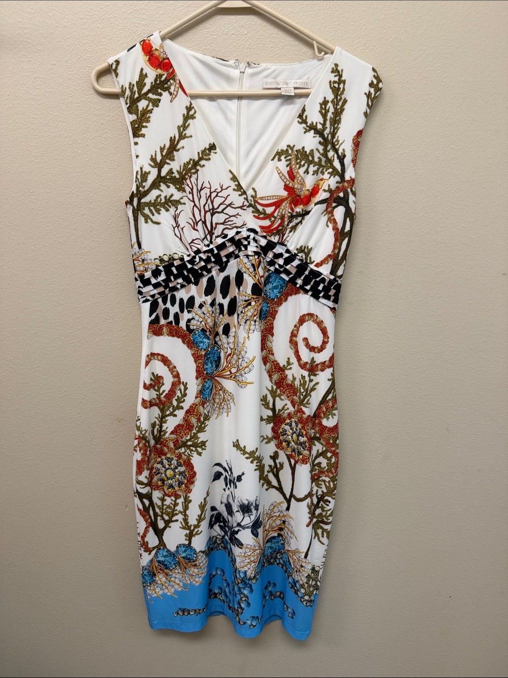 Boston Proper White V-Neck Garden-Print Sheath Dress with Blue Trim Sz6